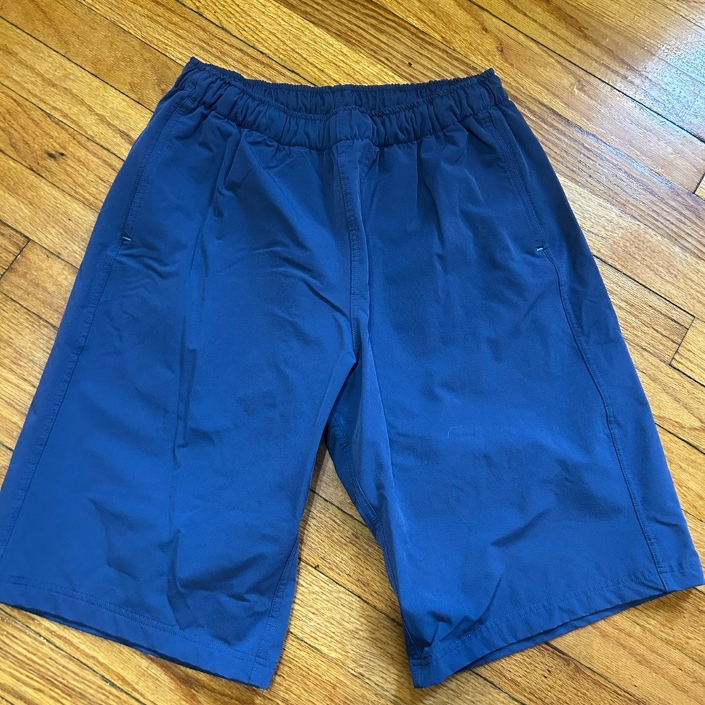 MYLES Apparel Everyday Classic Fit Shorts Size Large 11” Inseam Deep Sea Blue